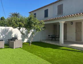 Grande maison avec terrasse et jardin proche Luma